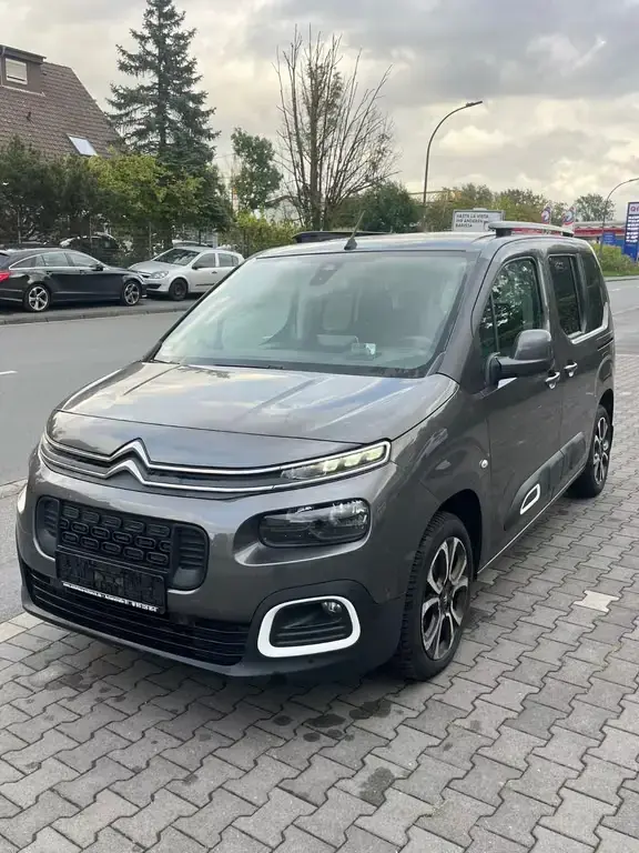 Main__Slider__Photo:Citroën Berlingo PureTech 130 S&S SHINE M EAT8 SHINE 01/2020-1