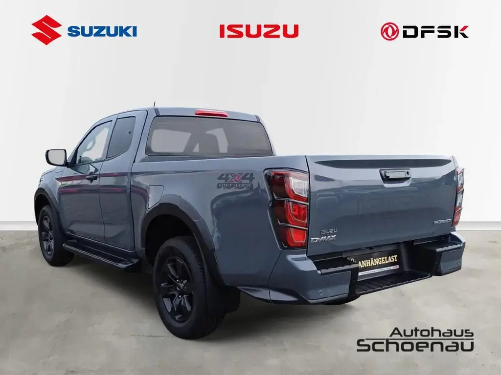 Main__Slider__Photo:Isuzu D-Max Space Cab V-Cross A/T NEUES Modell null-1