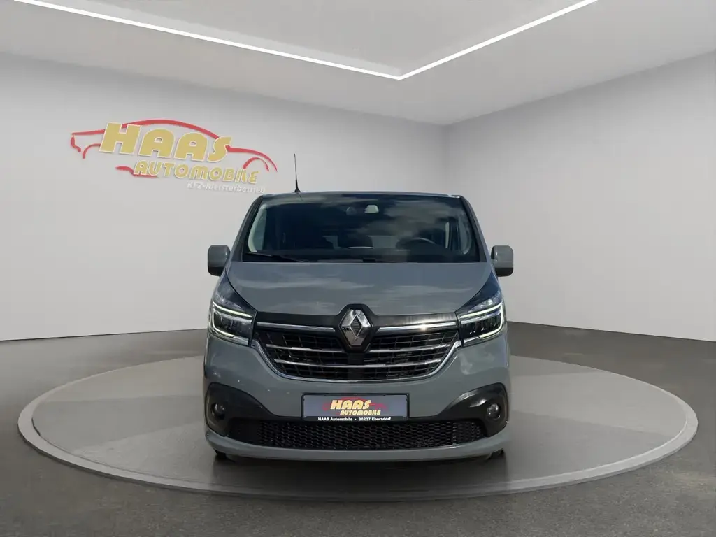 Main__Slider__Photo:Renault Trafic Combi L1H1 2,8t  Life *9-Sitzer*LED*Navi* 11/2019-1