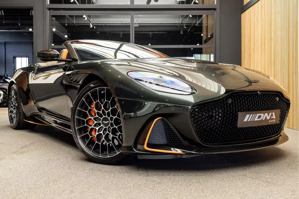 Main__Slider__Photo:Aston Martin DBS 770 Ultimate Volante 1 of 199 Hermes interio 06/2024-0