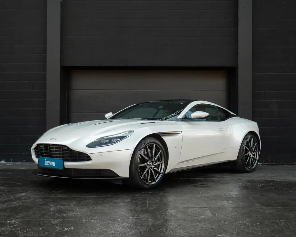 Main__Slider__Photo:Aston Martin DB11 5.2 V12 Coupé*FIRST EDITION*AMR KIT 12/2016-0
