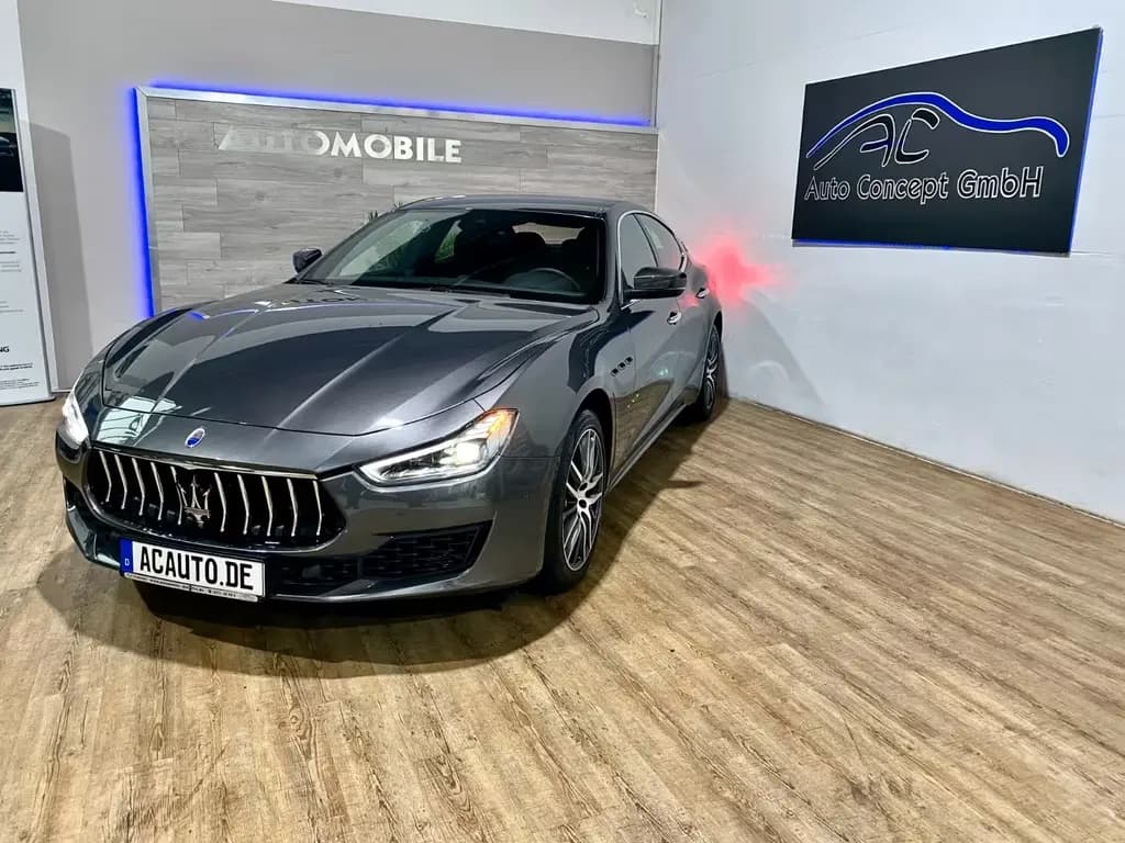 Main__Slider__Photo:Maserati Ghibli Hybrid +LEDER+NAVI+RFK+ACC+CarPlay 06/2021-0