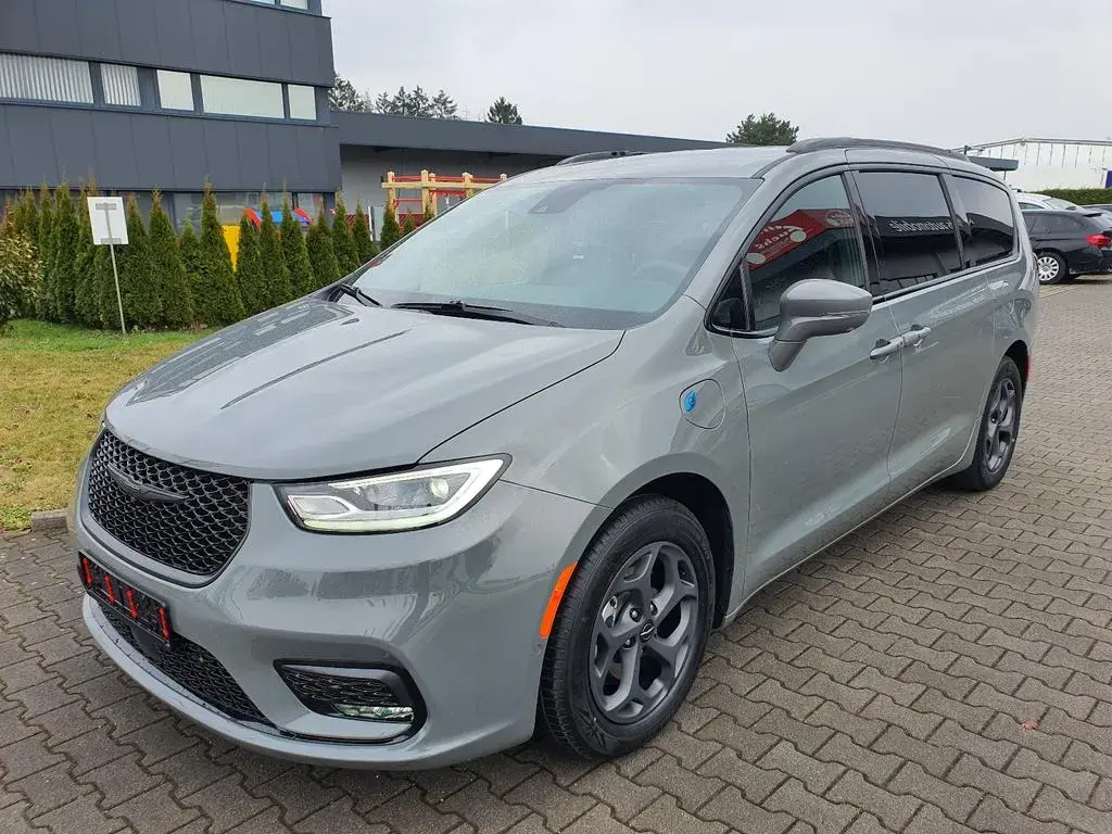 Main__Slider__Photo:Chrysler Pacifica 3,6.Plug-in-Hybrid.360°.ACC.2xTV.7-Sitz. 07/2023-1