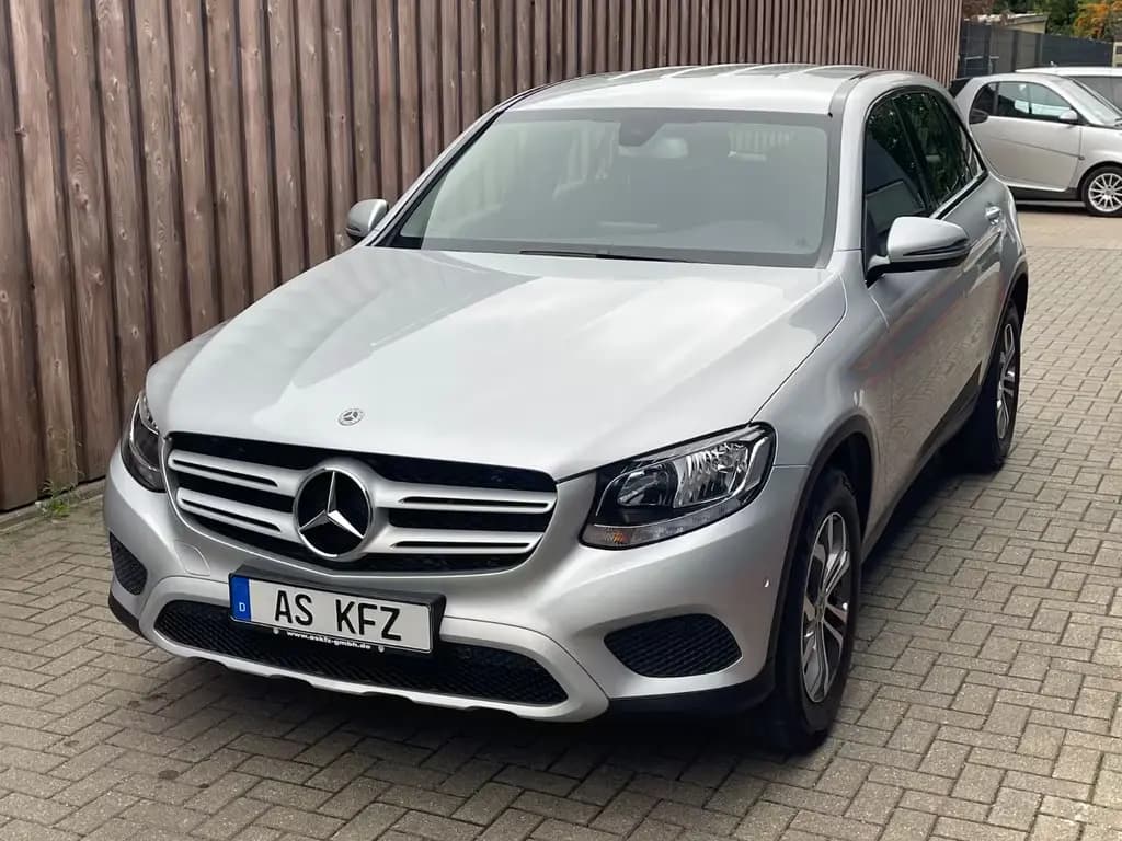 Main__Slider__Photo:Mercedes-Benz GLC 250 GLC -Klasse GLC 250 4Matic "nur 27100km" 07/2017-0