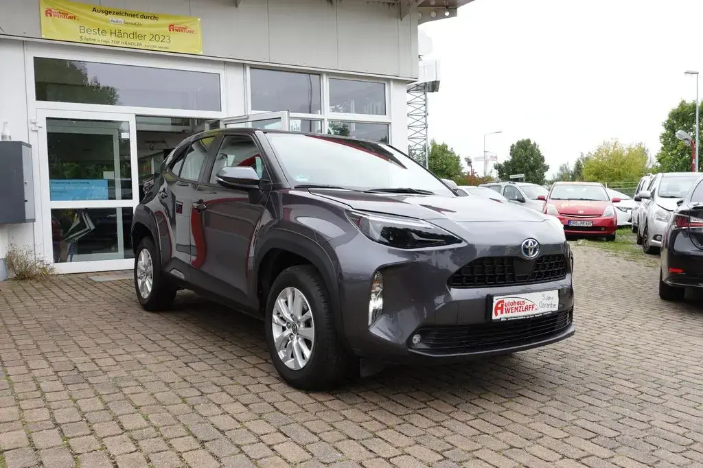 Main__Slider__Photo:Toyota Yaris Cross 1,5l Comfort 5 Jahre Garantie 02/2022-1