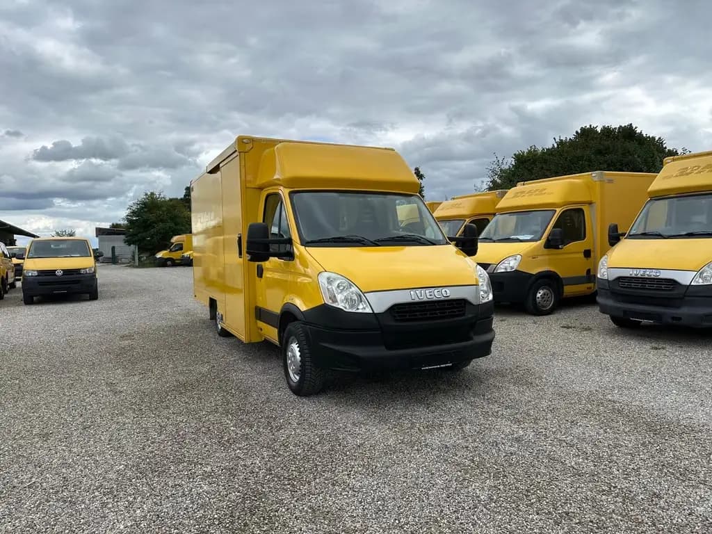 Main__Slider__Photo:Iveco Other Daily Koffer/Euro 5/mit Notsitz/Kamera/ 02/2013-0