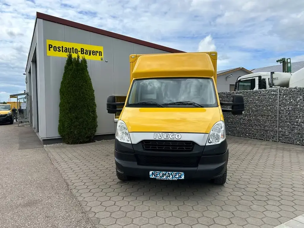 Main__Slider__Photo:Iveco Other Daily Koffer/Euro 5/mit Notsitz/Kamera/ 07/2012-1