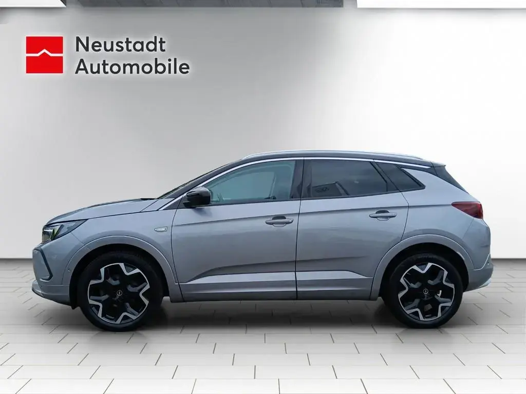 Main__Slider__Photo:Opel Grandland Ultimate Kamera Sitzbelüftung Leder 11/2022-1