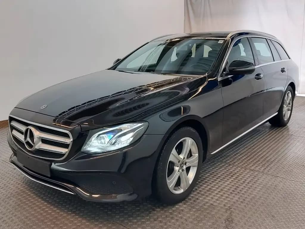 Main__Slider__Photo:Mercedes-Benz E 200 T 4Matic Avantgarde MULTIBEAM/CAM/NAVI 04/2017-0