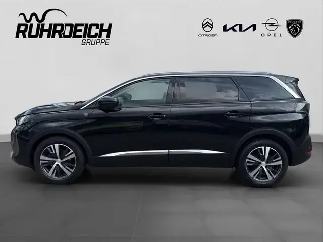 Main__Slider__Photo:Peugeot 5008 1.2 130 +AHK+NAVI+LED+SHZ+ 07/2021-1