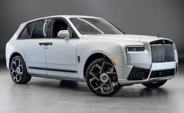 Main__Slider__Photo:Rolls-Royce Cullinan ROLLS-ROYCE Cullinan 2025 Rolls-Royce Black Badg 08/2025-0