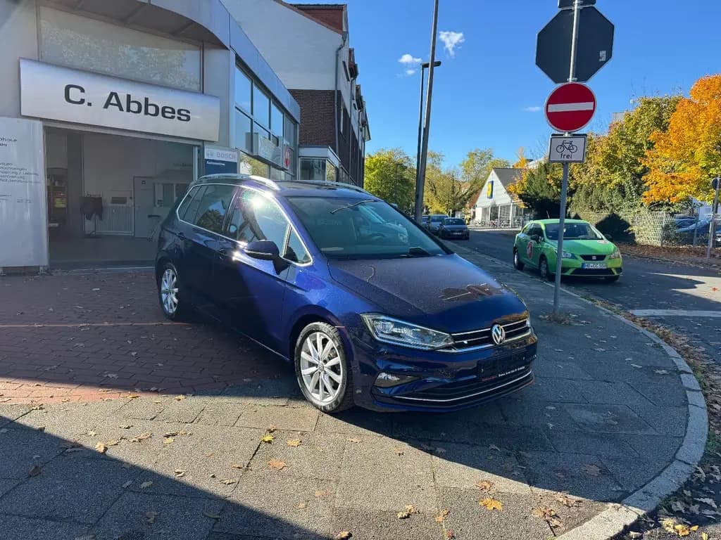 Main__Slider__Photo:Volkswagen Golf Sportsvan VII Highline 03/2019-0