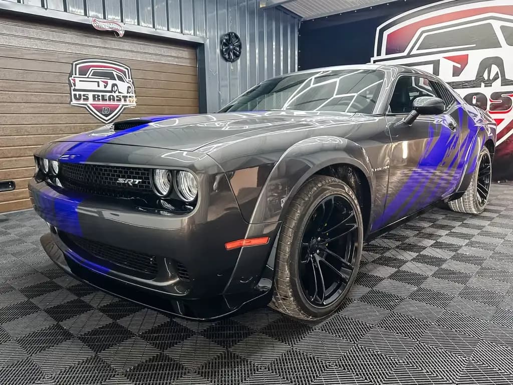Main__Slider__Photo:Dodge Challenger 5.7 HEMI R/T WIDEBODY SHA Camera 12/2022-0