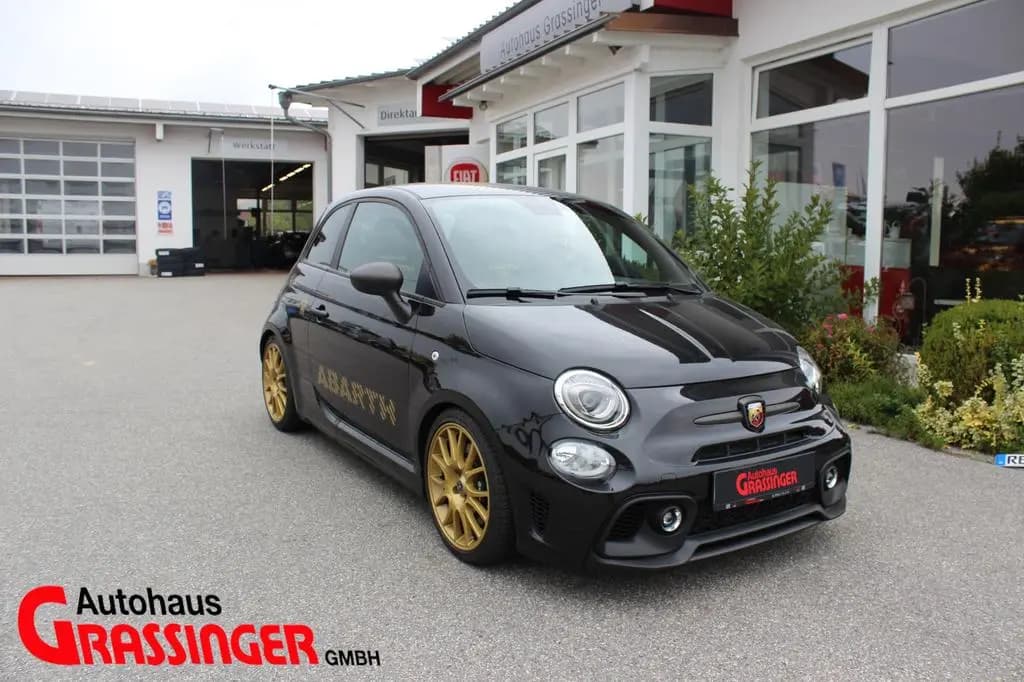 Main__Slider__Photo:Abarth 695 06/2024-0