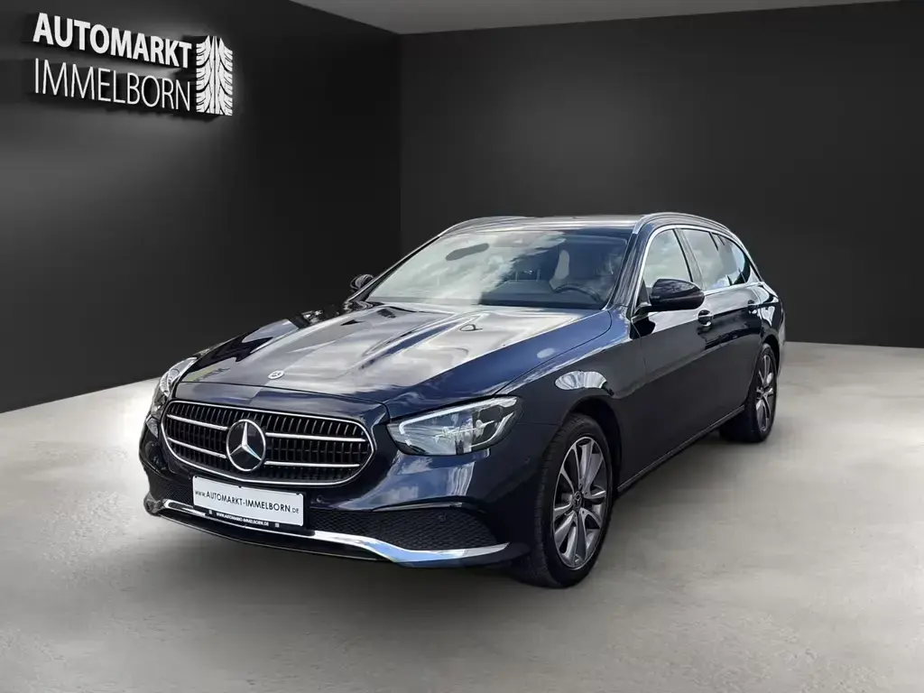 Main__Slider__Photo:Mercedes-Benz E-Class VollLeder*7Sitzer*LED*Navi*DAB*MBUX*1Hand 05/2022-1