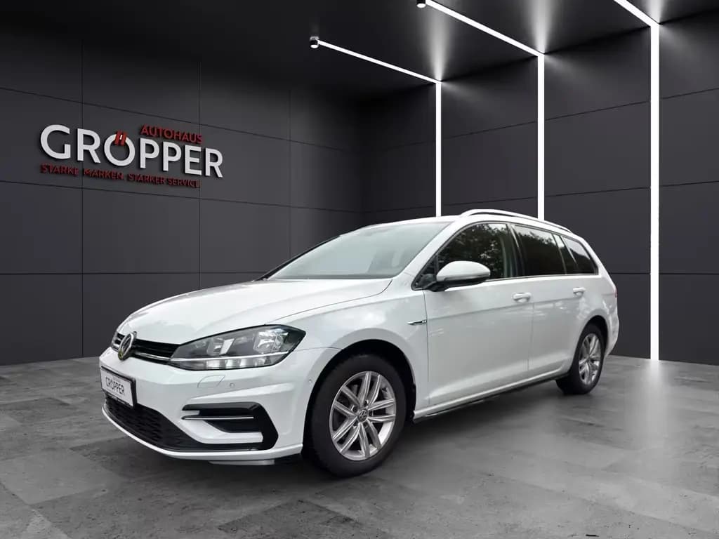 Main__Slider__Photo:Volkswagen Golf VII 2.0 TDI Comfortline (EURO 6d-TEMP) 09/2020-0
