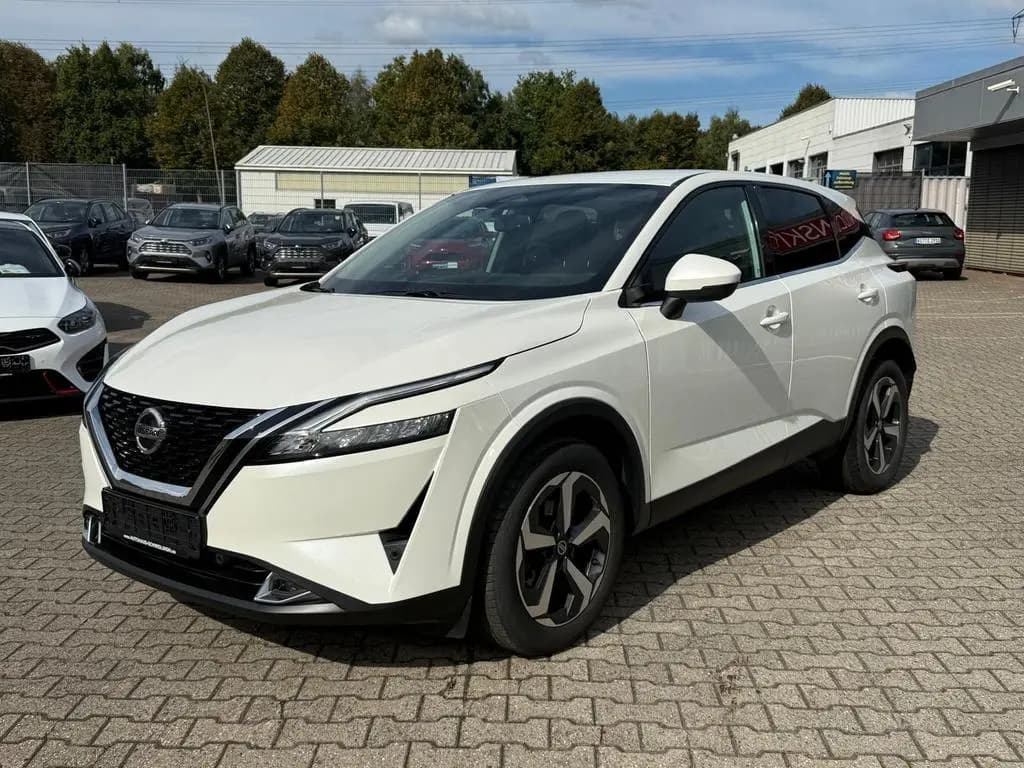 Main__Slider__Photo:Nissan Qashqai 1.3 DIG-T N-Connecta Automatik Navi 12/2021-0