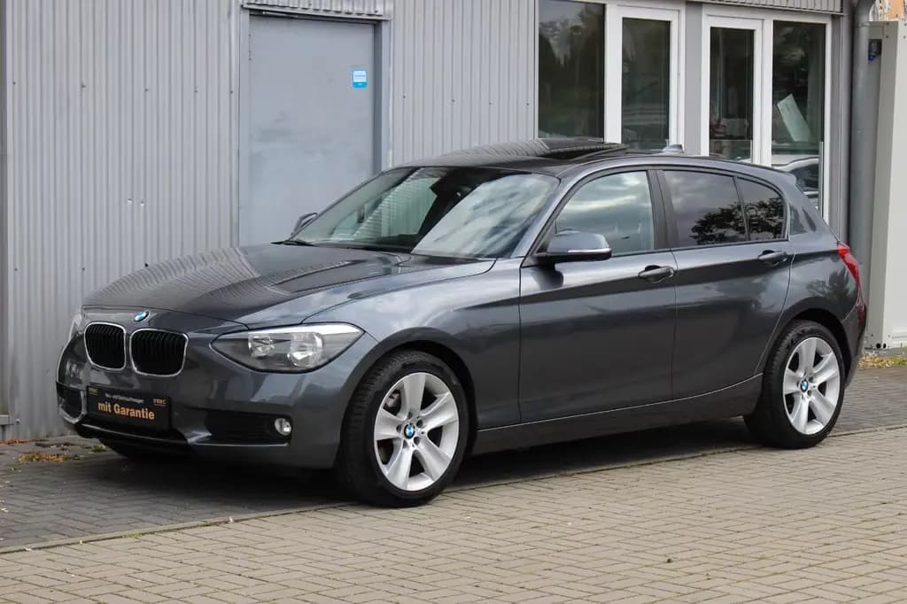 Main__Slider__Photo:BMW 1 Series 118d Automatik+Navi+ESD+Klimaaut+PDC 11/2013-0