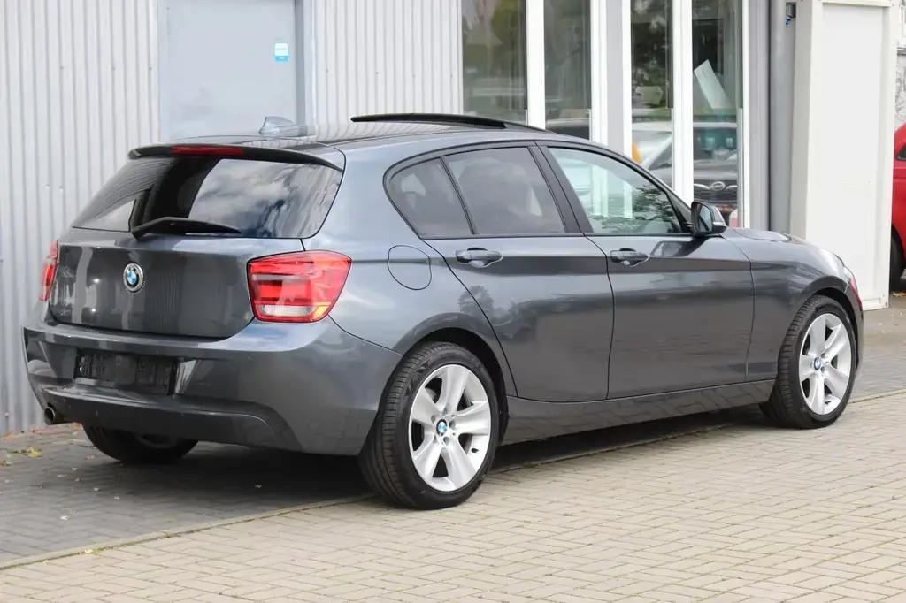 Main__Slider__Photo:BMW 1 Series 118d Automatik+Navi+ESD+Klimaaut+PDC 11/2013-1