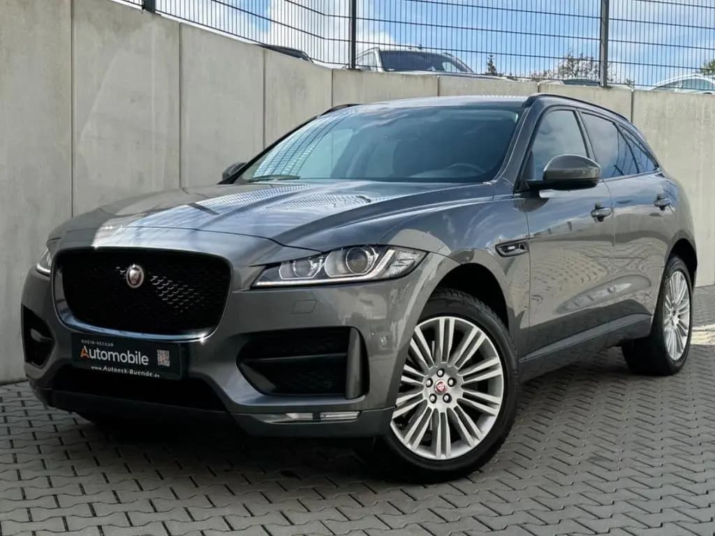 Main__Slider__Photo:Jaguar F-Pace R-Sport/AWD/Leder/Kamera/Meridian 03/2018-0