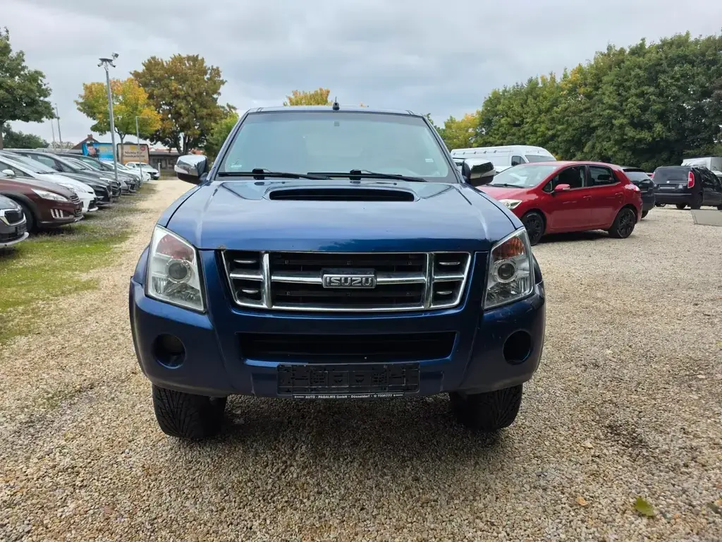 Main__Slider__Photo:Isuzu D-Max Space Cab 3.0D  4WD Klima Tempomat 06/2010-1