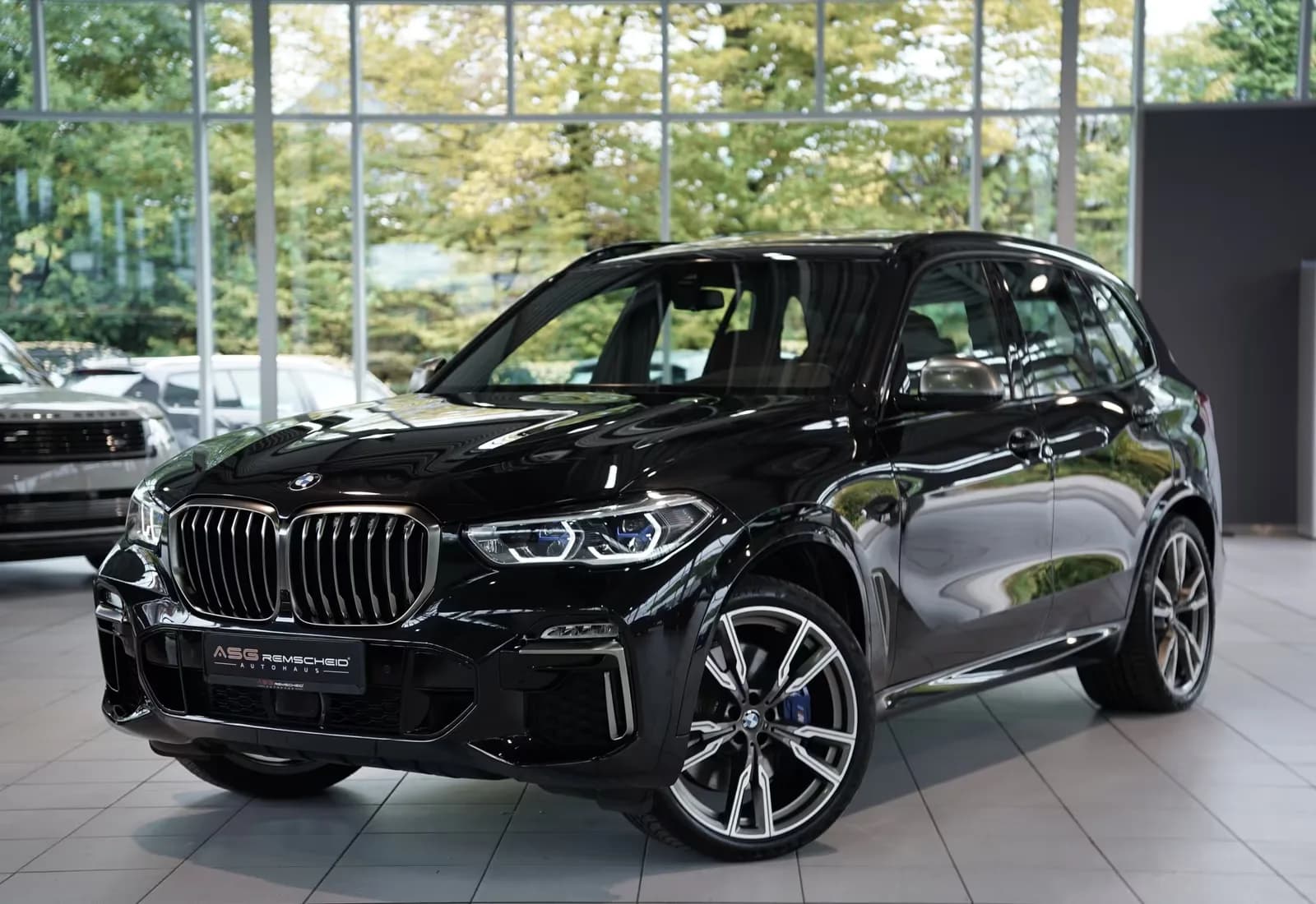 Main__Slider__Photo:BMW X5 M50 09/2019-0