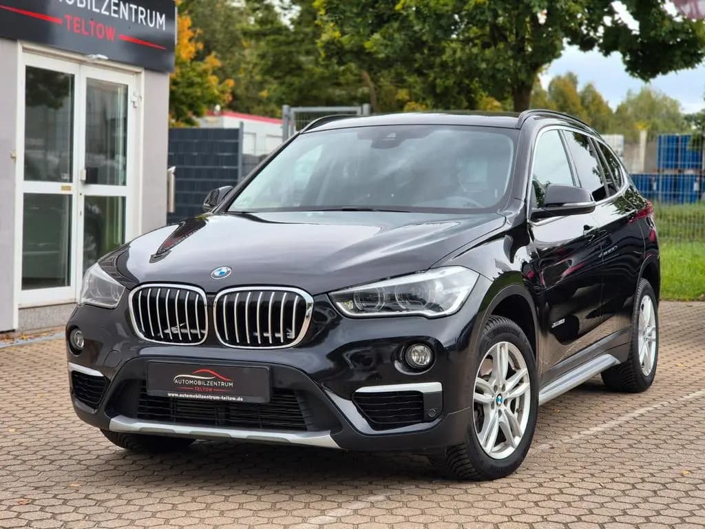 Main__Slider__Photo:BMW X1 xDrive 20i xLine Automatik Panorama Leder 11/2017-0