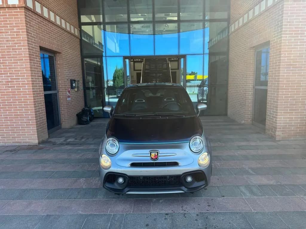 Main__Slider__Photo:Abarth 695 1.4 Turbo T-Jet Rivale 06/2018-0