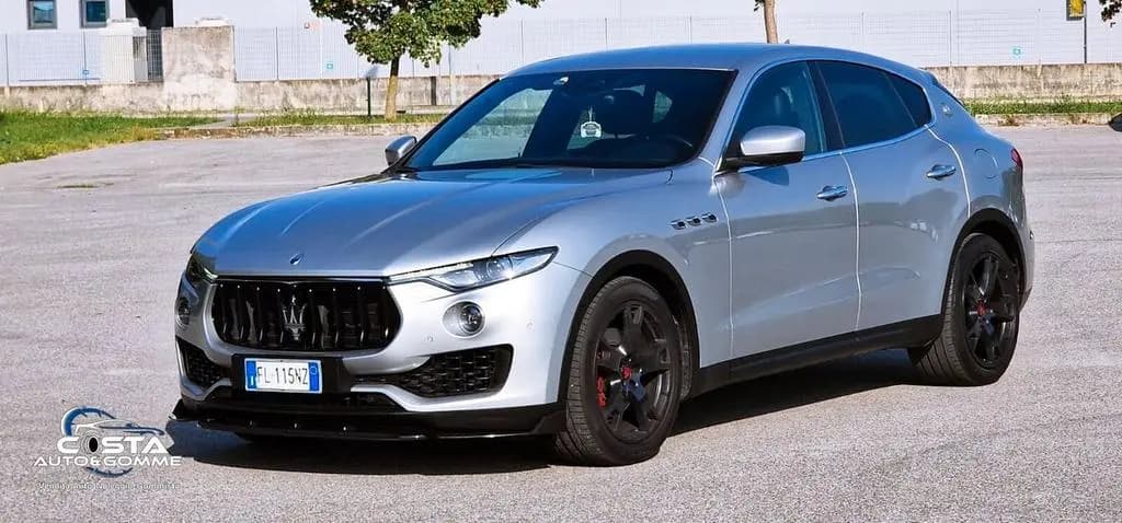 Main__Slider__Photo:Maserati Levante V6 Diesel 275 CV AWD 03/2017-0