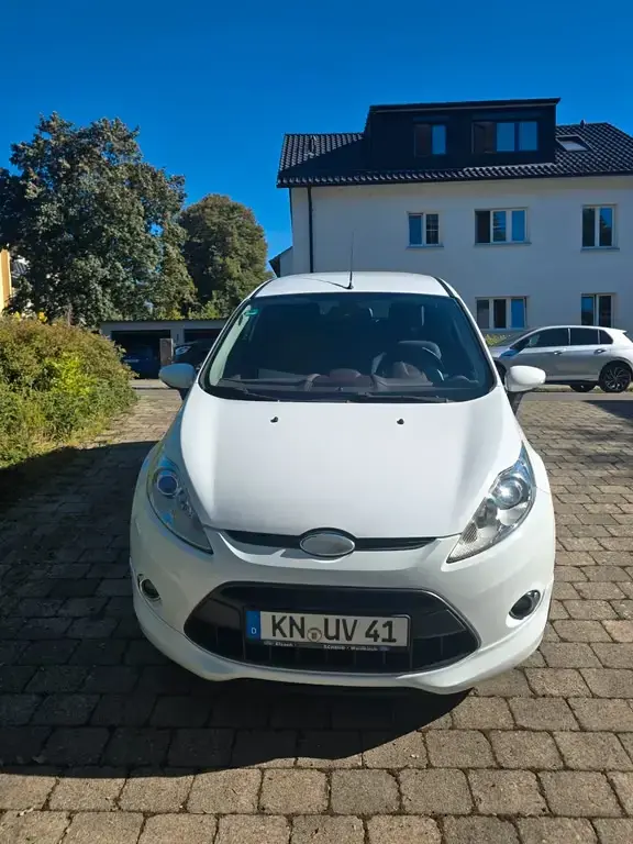 Main__Slider__Photo:Ford Fiesta 1,6 Ti-VCT Titanium Titanium 10/2009-1