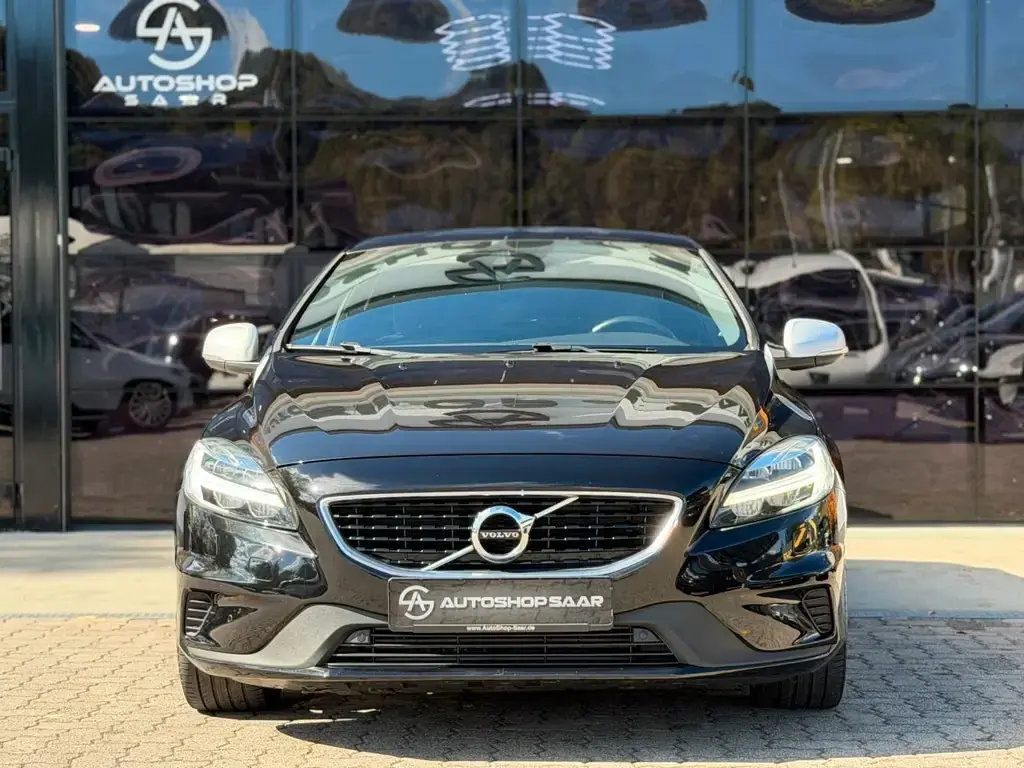 Main__Slider__Photo:Volvo V40 R-Design  CAM/SHZ/SPORT/LED 08/2018-1