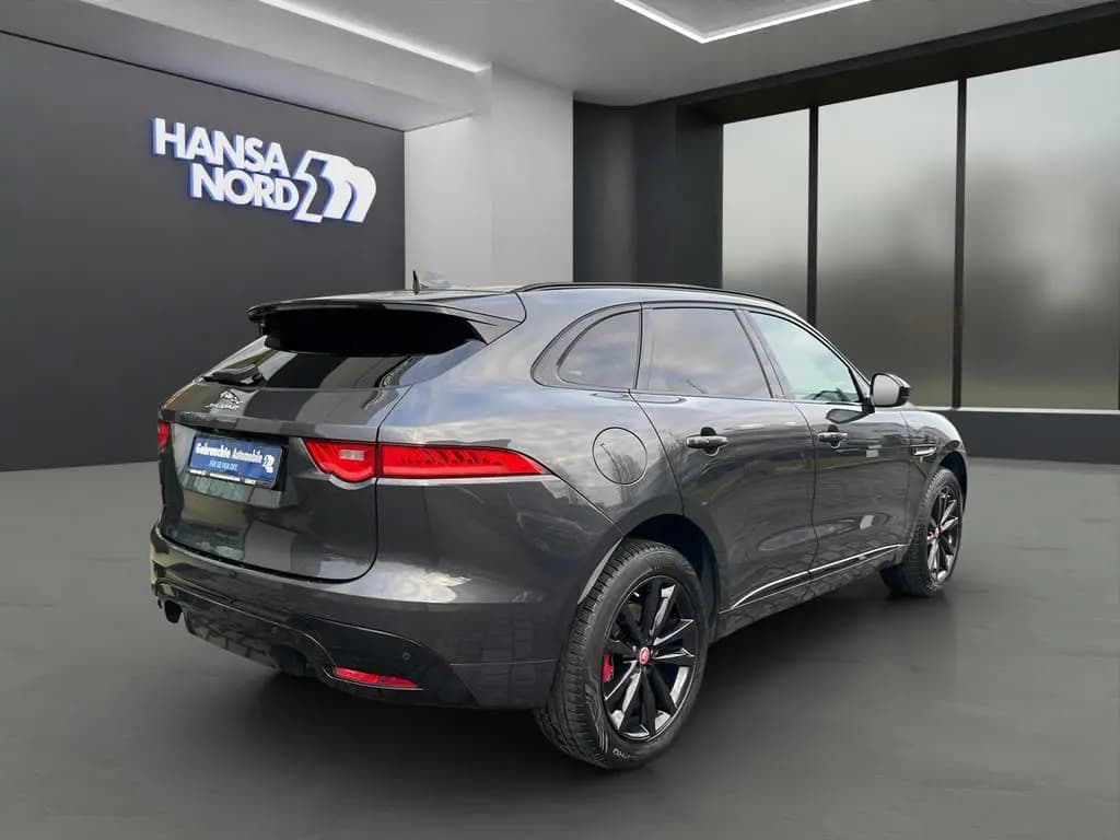 Main__Slider__Photo:Jaguar F-Pace 30d S LED NAVI PANO LEDER ACC KAMERA 20" 03/2018-0
