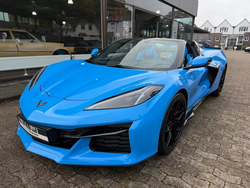 Main__Slider__Photo:Corvette Z06 C8 3LZ Z06 Cabriolet HEAD-UP/SOUND/21"/BI-COLOR 08/2025-0