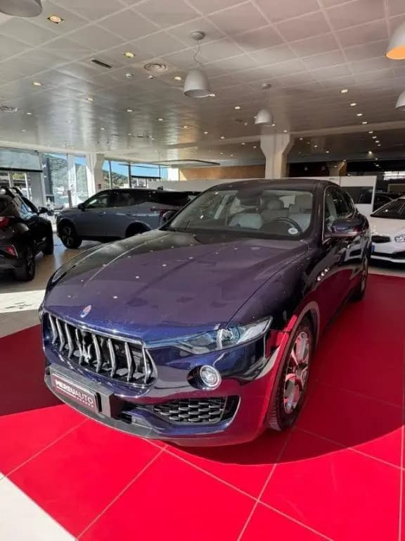 Main__Slider__Photo:Maserati Levante MASERATI Levante V6 Diesel 250 CV AWD Granlusso 12/2017-0