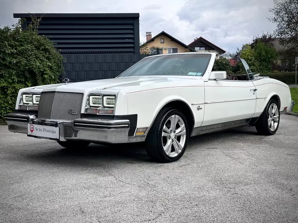 Main__Slider__Photo:Buick Riviera 06/1983-0