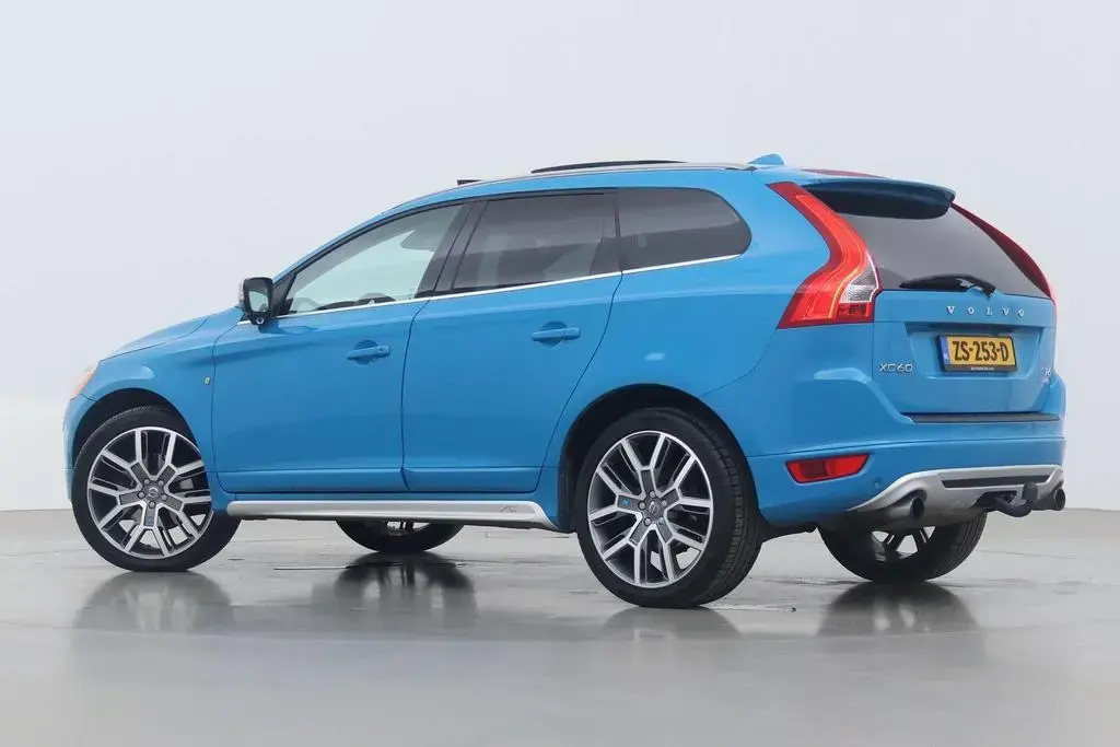 Main__Slider__Photo:Volvo XC60 3.0 T6 AWD R-Design | ACC | panorama dach | 11/2012-1