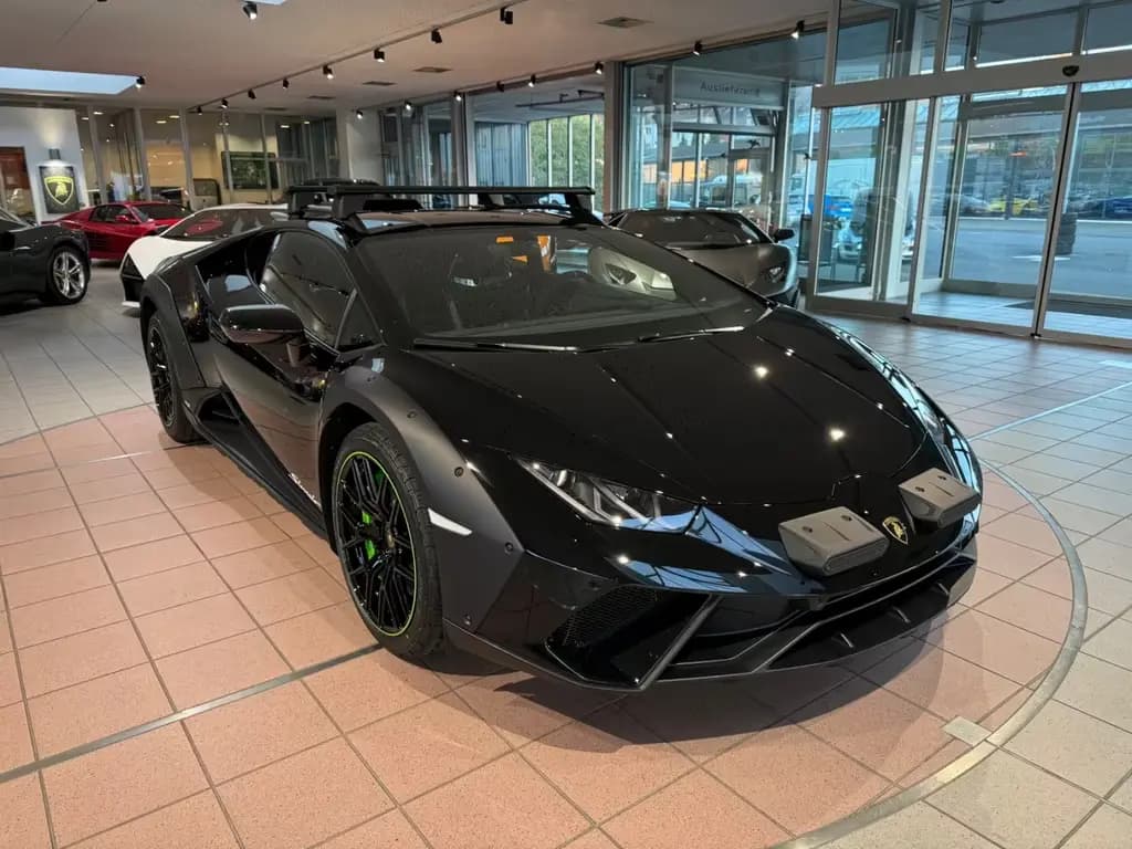 Main__Slider__Photo:Lamborghini Huracán Sterrato "1 of 1499" 09/2024-0