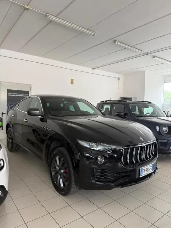 Main__Slider__Photo:Maserati Levante MASERATI - Levante - V6 Diesel 275 CV AWD Neriss 12/2017-0