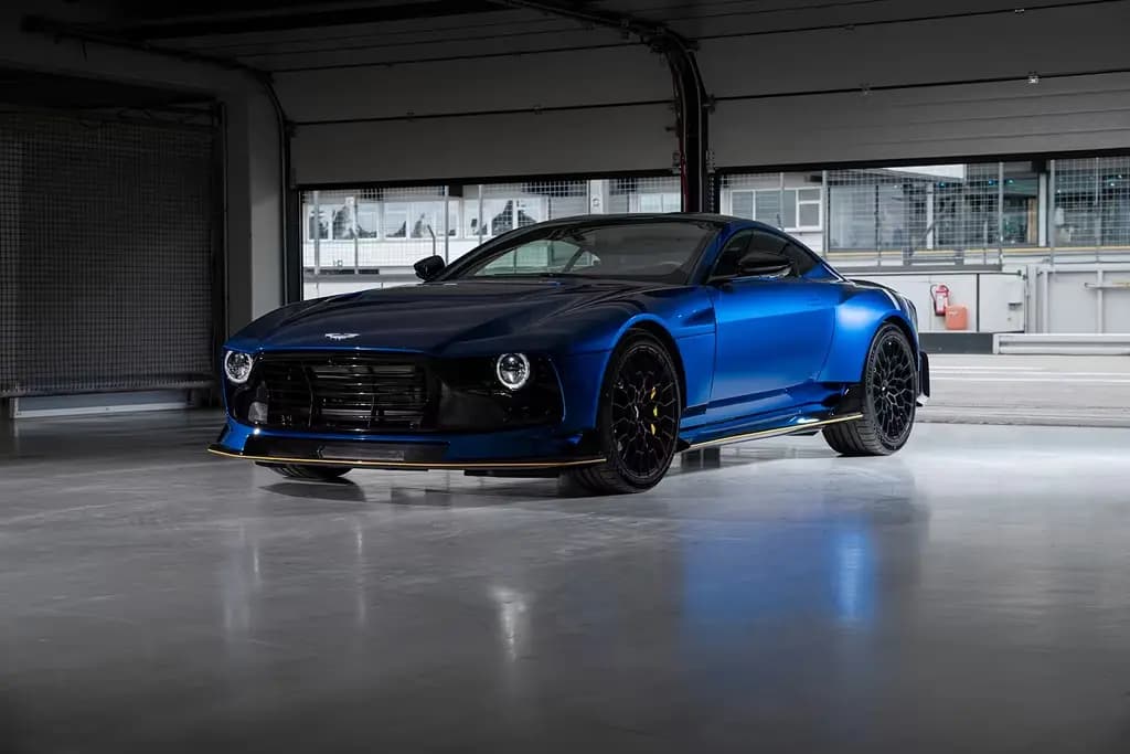 Main__Slider__Photo:Aston Martin Other Valour | 1 of 110 | Ion Blue 02/2024-0