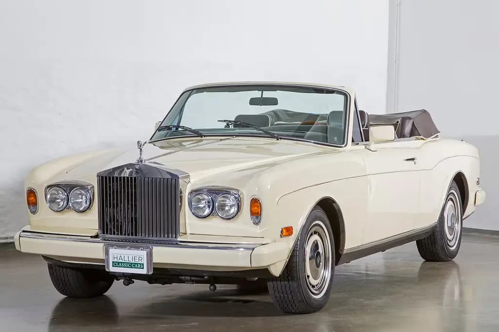 Main__Slider__Photo:Rolls-Royce Corniche II Convertible aus Liebhaberhand 02/1986-0
