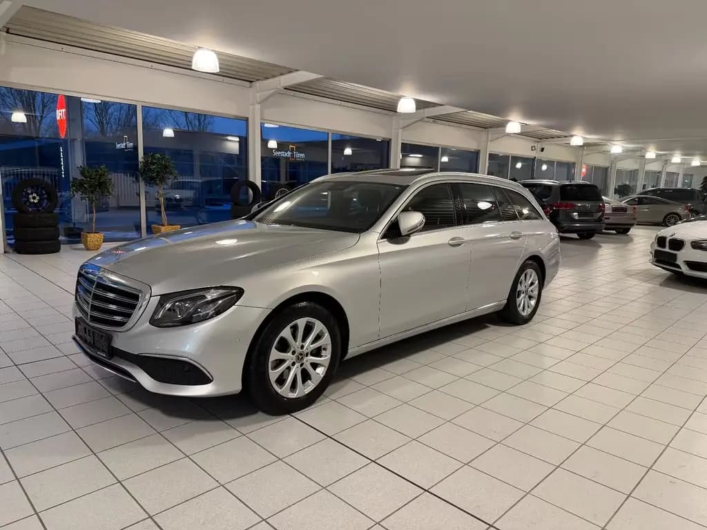 Main__Slider__Photo:Mercedes-Benz E-Class 200 T EXCLUSIV,COMAND,GSD, ABN, AHK,SCHECKH. 05/2019-0