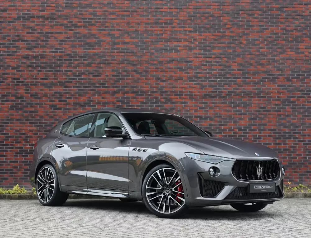 Main__Slider__Photo:Maserati Levante Trofeo | Pano - 1.hand - 360cam 08/2020-0