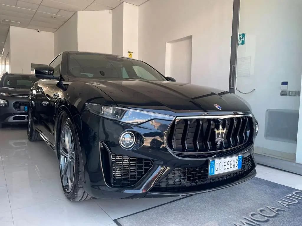 Main__Slider__Photo:Maserati Levante V6 Diesel AWD Gransport 12/2020-0