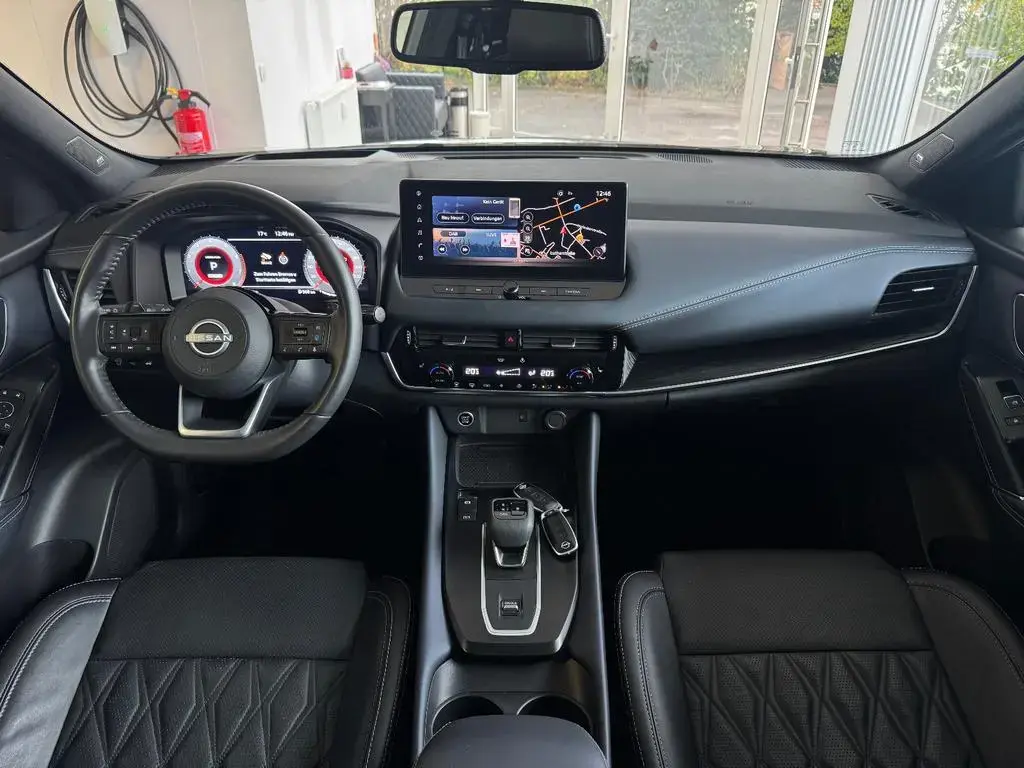 Main__Slider__Photo:Nissan Qashqai 1.3 DIG-T MHEV Xtronic Tekna+ Panorama 04/2024-1