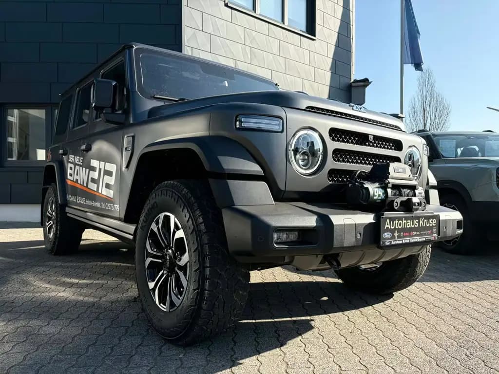 Main__Slider__Photo:BAW 212 Offroader LED Seilwinde Leder 2.0 Automatik null-0