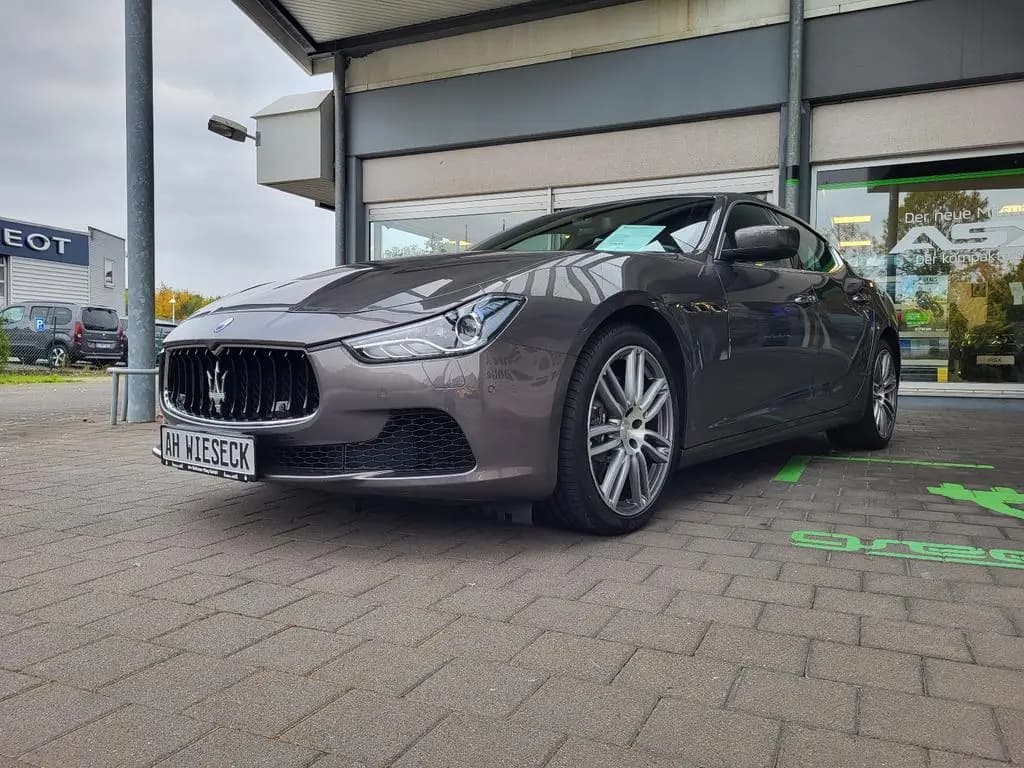 Main__Slider__Photo:Maserati Ghibli /QUATTROPORTE S Q4 09/2017-0