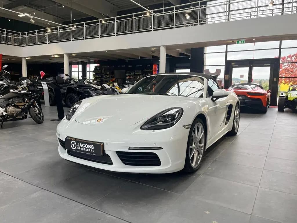 Main__Slider__Photo:Porsche 718 Boxster - Cabrio - 2.0L 12/2016-0