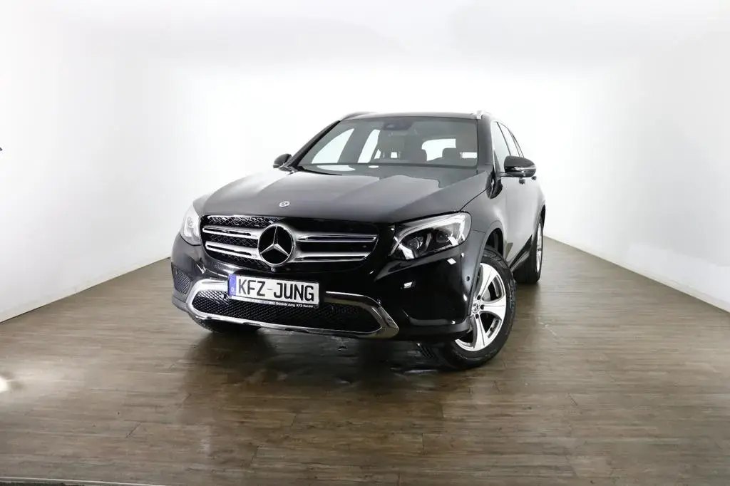 Main__Slider__Photo:Mercedes-Benz GLC-Class 250 4Matic*NAVI*AMG*Sitzhz.* 06/2017-1