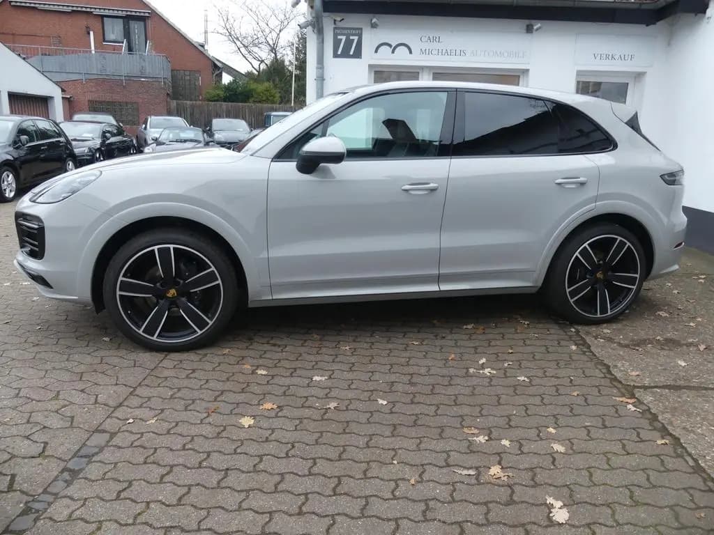 Main__Slider__Photo:Porsche Cayenne 2. Hd., Pano., Approved 03.27. PERFEKT 01/2021-0