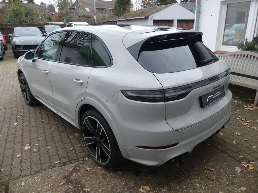 Main__Slider__Photo:Porsche Cayenne 2. Hd., Pano., Approved 03.27. PERFEKT 01/2021-1
